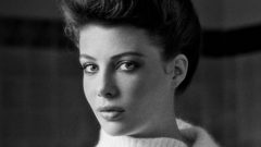 The 80s bombshell who abruptly quit Hollywood at her peak to live in isolation after a bitter divorce from a massive action star